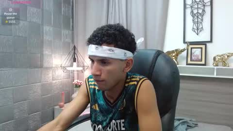 jdwhite18 online show from 03-22-26, 11:30