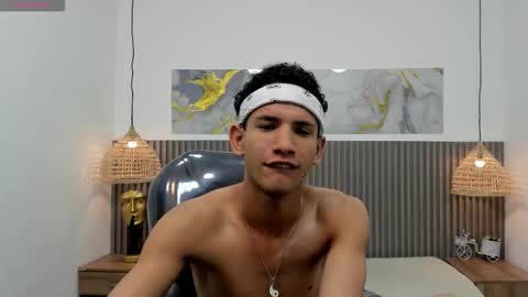 jdwhite18 online show from 03-29-26, 06:02