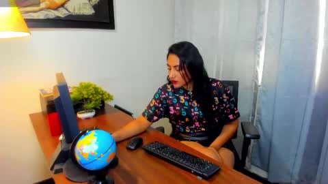 Snapshot of jean_foster chatting on 11-01-25, 06:43 Mistress Jane Foster online show from 11-01-25, 06:43