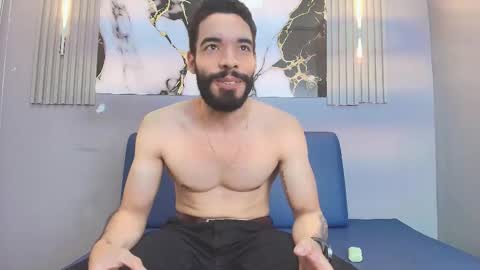 Snapshot of jean_lewis2 chatting on 02-20-26, 01:00 JEAN online show from 02-20-26, 01:00