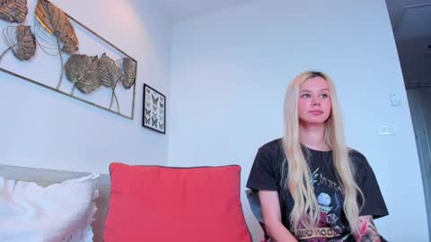 Akila and Daria online show from 02-07-25, 03:55