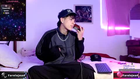 Snapshot of jeanfarelo chatting on 12-17-24, 07:29 Jean online show from 12-17-24, 07:29