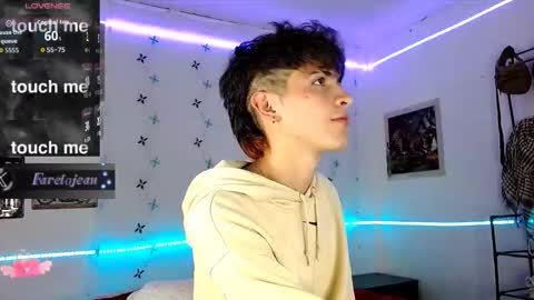 Snapshot of jeanfarelo chatting on 09-21-25, 04:58 Jean online show from 09-21-25, 04:58