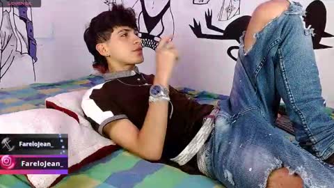 Snapshot of jeanfarelo chatting on 10-09-25, 05:16 Jean online show from 10-09-25, 05:16