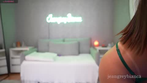 Snapshot of jeangreybianca chatting on 02-10-25, 08:31 Bianca online show from 02-10-25, 08:31