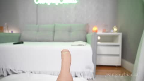 Snapshot of jeangreybianca chatting on 02-12-25, 10:26 Bianca online show from 02-12-25, 10:26
