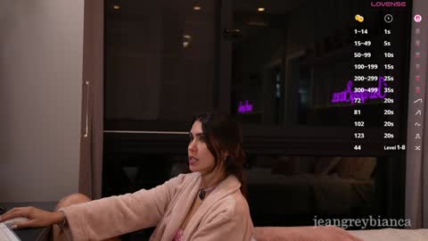 Snapshot of jeangreybianca chatting on 10-20-25, 07:47 Bianca online show from 10-20-25, 07:47