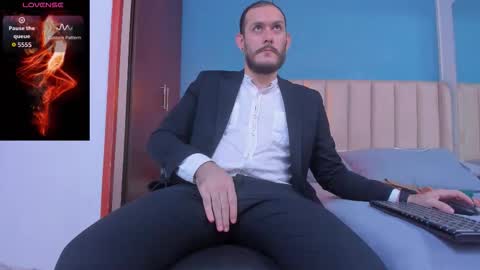 Jeanpiere online show from 11-28-25, 03:42