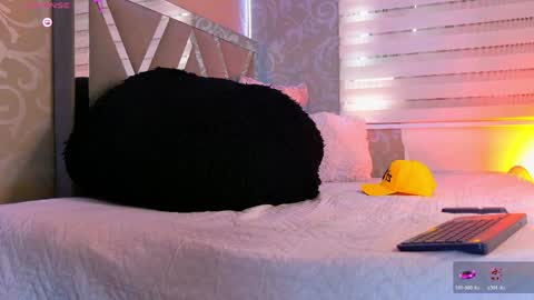 Snapshot of jeanpoolsex chatting on 04-25-26, 01:41 jeanpoolsex online show from 04-25-26, 01:41