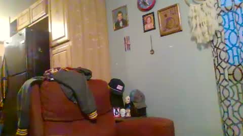 jearnold44 online show from 02-11-25, 10:50