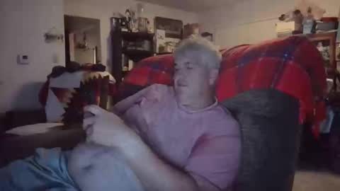 Snapshot of jecko71 chatting on 05-17-26, 02:09 dadbody71 online show from 05-17-26, 02:09