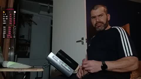 Snapshot of jediknight2 chatting on 01-01-25, 09:41 Matt online show from 01-01-25, 09:41