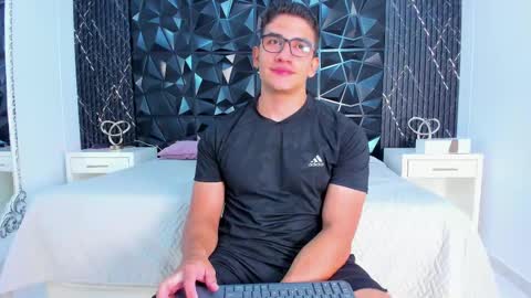 Jeff online show from 09-15-25, 07:47