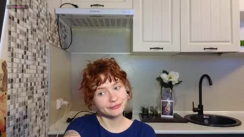 Snapshot of jelly_cherry chatting on 02-06-25, 06:40 Emily online show from 02-06-25, 06:40