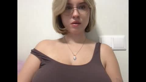 Inna  online show from 10-10-25, 04:44