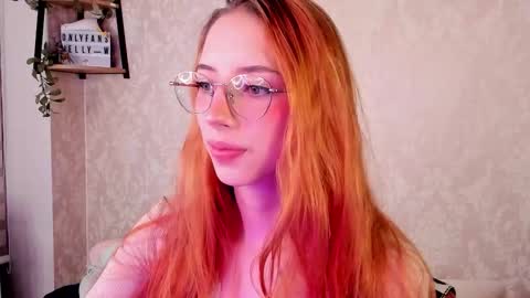 Snapshot of jelly_w5 chatting on 11-23-25, 12:43 Jelly online show from 11-23-25, 12:43