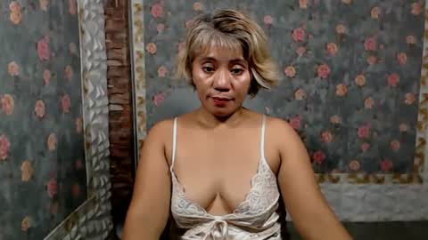 Snapshot of jemm36 chatting on 12-14-24, 10:56 Jem online show from 12-14-24, 10:56