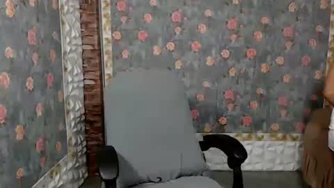 Snapshot of jemm36 chatting on 01-12-25, 03:28 Jem online show from 01-12-25, 03:28