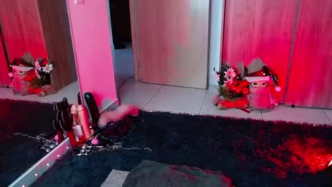 Snapshot of jen_ziur chatting on 12-31-24, 01:19 jen online show from 12-31-24, 01:19