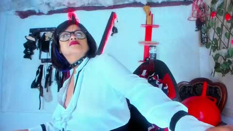 jena_derbo online show from 02-25-25, 10:26