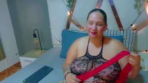 Snapshot of jenacooper__ chatting on 05-10-26, 11:04 Jena online show from 05-10-26, 11:04