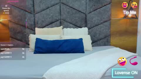 Snapshot of jenacooper__ chatting on 05-12-26, 02:52 Jena online show from 05-12-26, 02:52