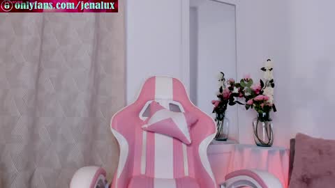 Snapshot of jenalux_ chatting on 12-04-24, 05:05 Jennalux online show from 12-04-24, 05:05