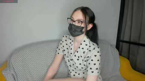 Molly online show from 05-02-26, 12:48