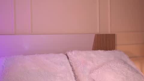 Isabella online show from 10-03-25, 01:24