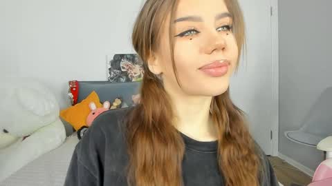 Dolly online show from 01-31-25, 01:23