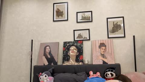 Snapshot of jenie_fire chatting on 05-29-26, 01:42 Dolly online show from 05-29-26, 01:42