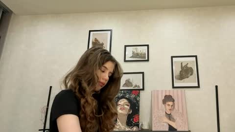 Snapshot of jenie_fire chatting on 06-09-26, 01:23 Dolly online show from 06-09-26, 01:23