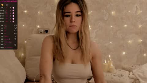 Snapshot of jeniferji chatting on 11-25-25, 07:08 EvaSileZ online show from 11-25-25, 07:08