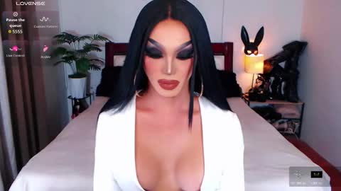 Queen Jenifer online show from 01-16-26, 06:50