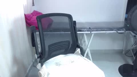 jenifer online show from 04-27-26, 07:01