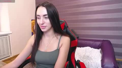 Snapshot of jeniferstone chatting on 10-14-25, 06:36 Kira online show from 10-14-25, 06:36