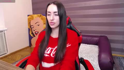 Snapshot of jeniferstone chatting on 10-24-25, 07:49 Kira online show from 10-24-25, 07:49