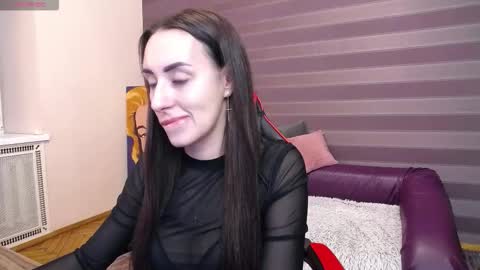 Snapshot of jeniferstone chatting on 11-24-25, 08:03 Kira online show from 11-24-25, 08:03