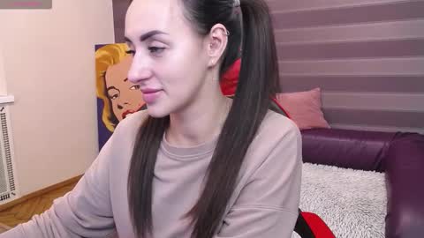 Snapshot of jeniferstone chatting on 11-25-25, 08:47 Kira online show from 11-25-25, 08:47