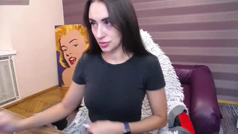 Snapshot of jeniferstone chatting on 11-29-25, 09:34 Kira online show from 11-29-25, 09:34