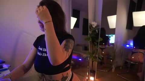 jeniffer_foxx online show from 10-09-25, 04:32