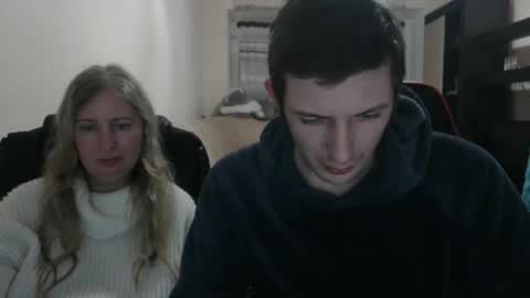 Snapshot of jenisandpeter chatting on 03-02-25, 04:42 JenisAndPeter online show from 03-02-25, 04:42