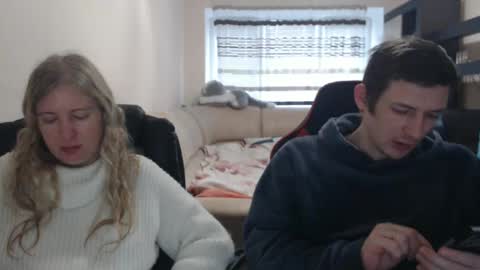 Snapshot of jenisandpeter chatting on 03-03-25, 06:37 JenisAndPeter online show from 03-03-25, 06:37