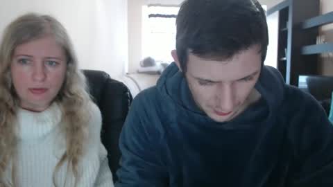 Snapshot of jenisandpeter chatting on 03-05-25, 12:00 JenisAndPeter online show from 03-05-25, 12:00