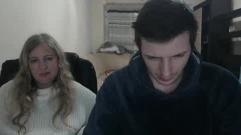 Snapshot of jenisandpeter chatting on 03-05-25, 07:17 JenisAndPeter online show from 03-05-25, 07:17