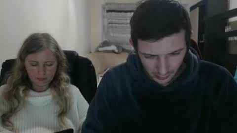 Snapshot of jenisandpeter chatting on 03-07-25, 05:06 JenisAndPeter online show from 03-07-25, 05:06