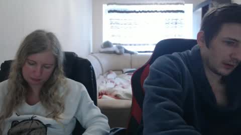 Snapshot of jenisandpeter chatting on 03-08-25, 01:14 JenisAndPeter online show from 03-08-25, 01:14