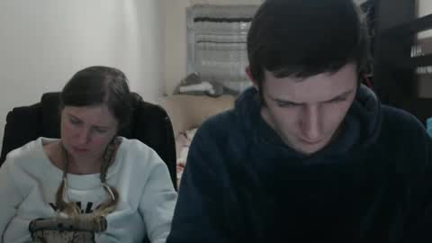 Snapshot of jenisandpeter chatting on 03-10-25, 06:01 JenisAndPeter online show from 03-10-25, 06:01