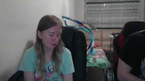 Snapshot of jenisandpeter chatting on 09-15-25, 06:08 JenisAndPeter online show from 09-15-25, 06:08