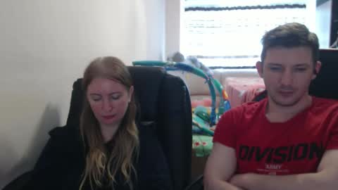 Snapshot of jenisandpeter chatting on 09-26-25, 07:56 JenisAndPeter online show from 09-26-25, 07:56